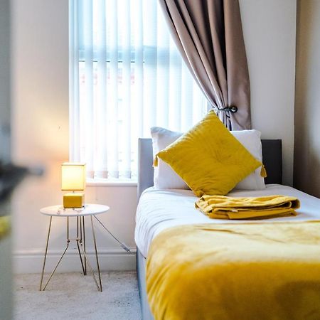 Finchley House Lovely House In Anfield, 2 Minutes Walk From The Stadium, Parking And Wifi Villa Liverpool Exterior foto
